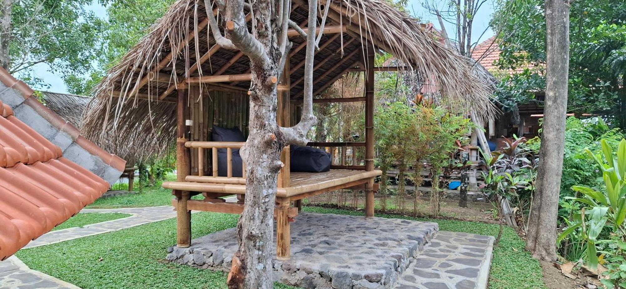 Uma Nirmala Aling-Aling Hotel Singaraja Buitenkant foto