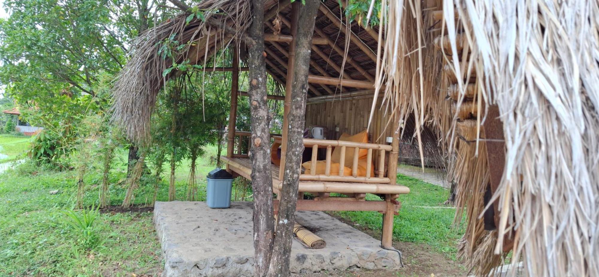 Uma Nirmala Aling-Aling Hotel Singaraja Buitenkant foto